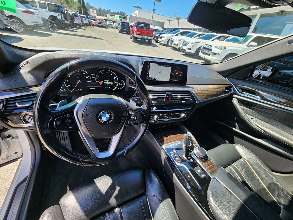 2018 BMW 5 Series 540i - 22370046 - 12
