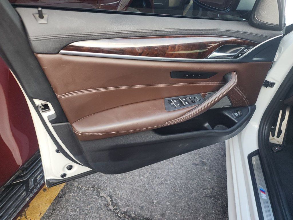 2018 BMW 5 Series 540i - 22991666 - 9