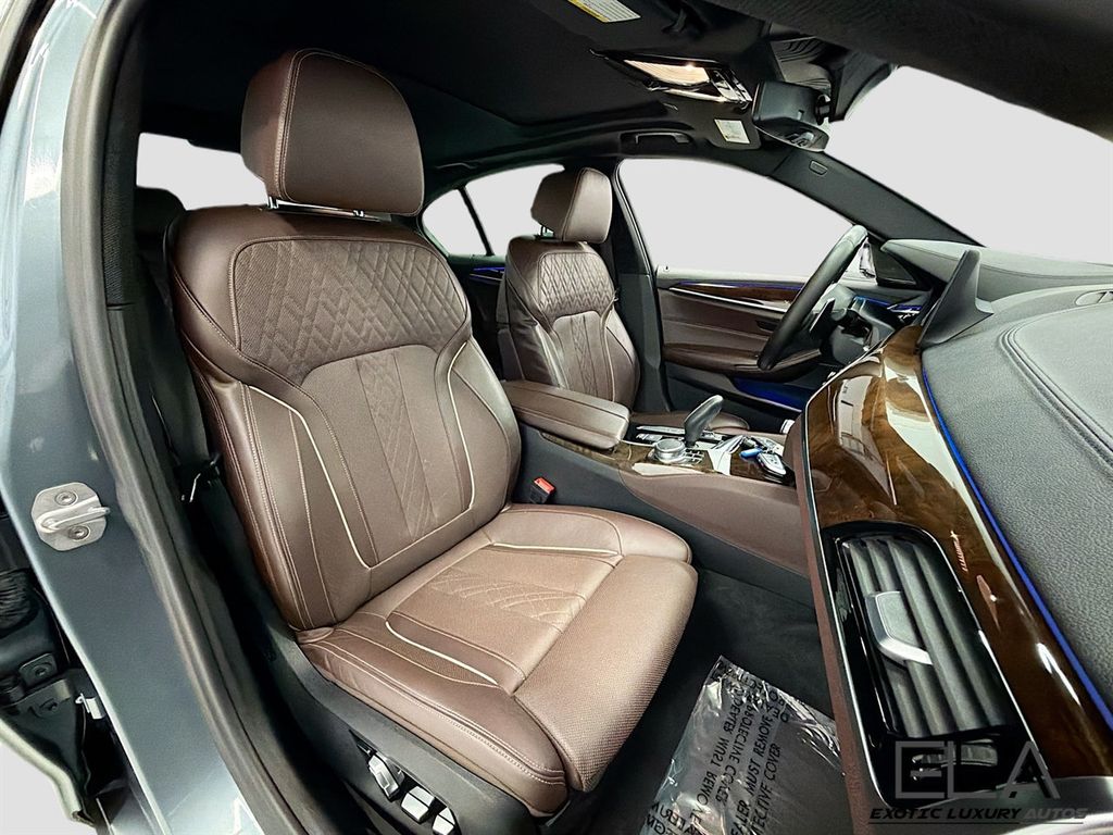 2018 BMW 5 Series 540i - 23033968 - 31