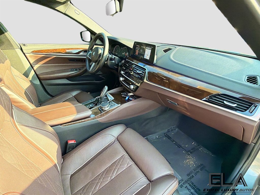 2018 BMW 5 Series 540i - 23033968 - 51
