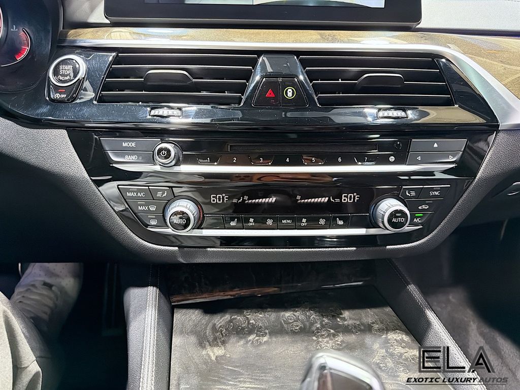 2018 BMW 5 Series 540i - 23046395 - 16