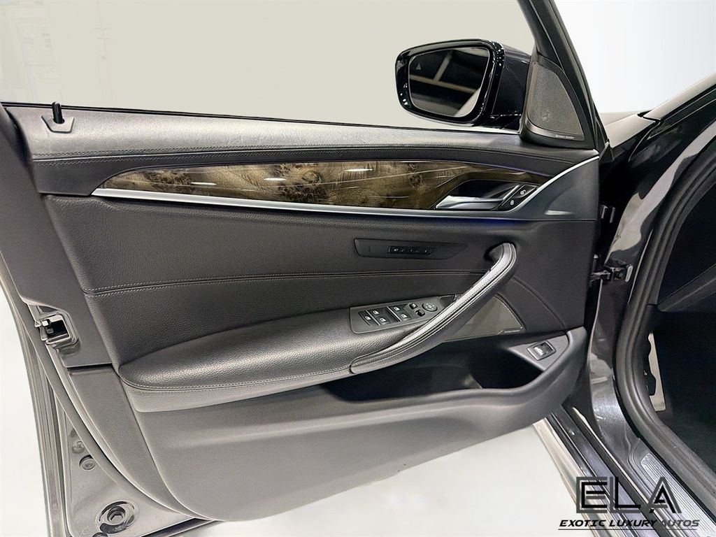 2018 BMW 5 Series 540i - 23046395 - 18