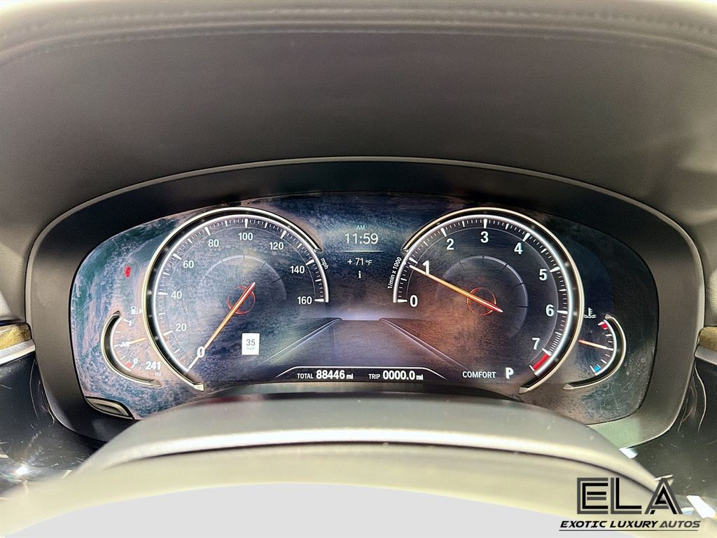 2018 BMW 5 Series 540i - 23046395 - 28