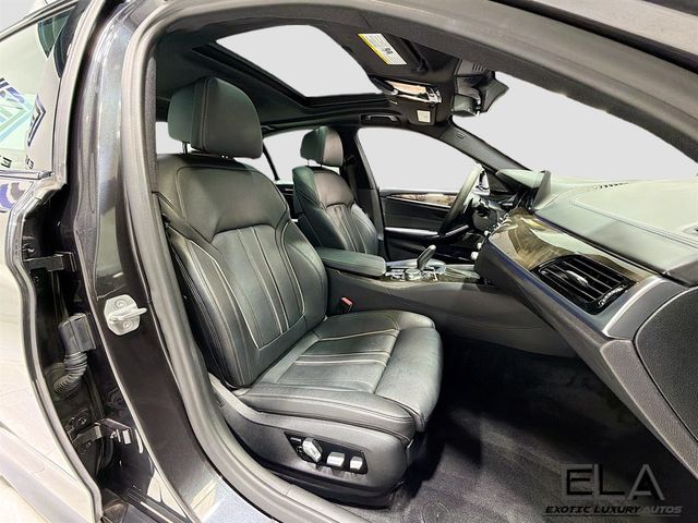 2018 BMW 5 Series 540i - 23046395 - 31