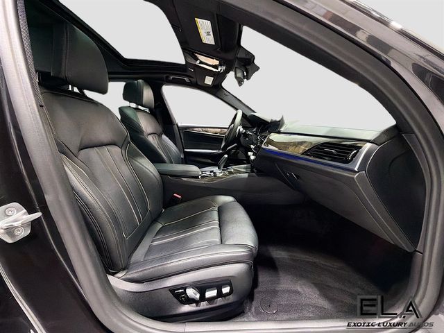 2018 BMW 5 Series 540i - 23046395 - 32