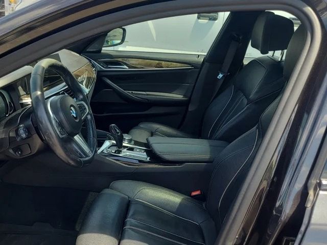 2018 BMW 5 Series 540i - 23046395 - 5