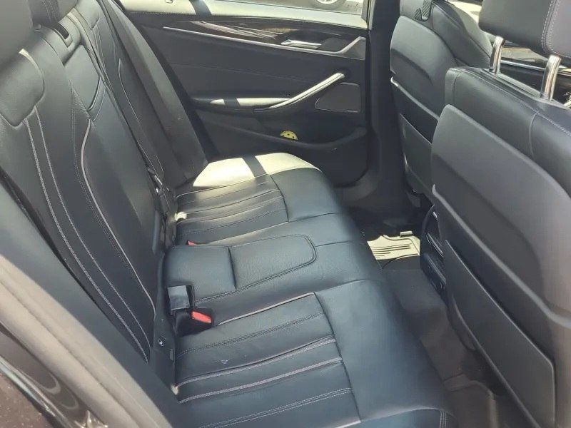 2018 BMW 5 Series 540i - 23046395 - 8