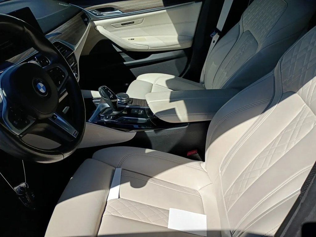 2018 BMW 5 Series 540i - 23100095 - 8