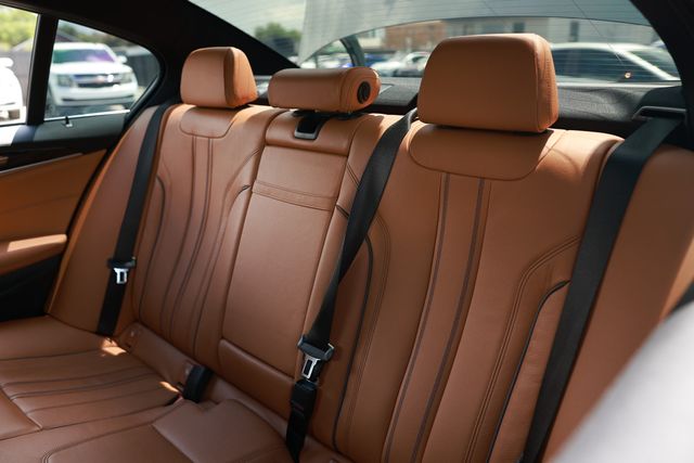 2018 BMW 5 Series 540i - 23040072 - 10