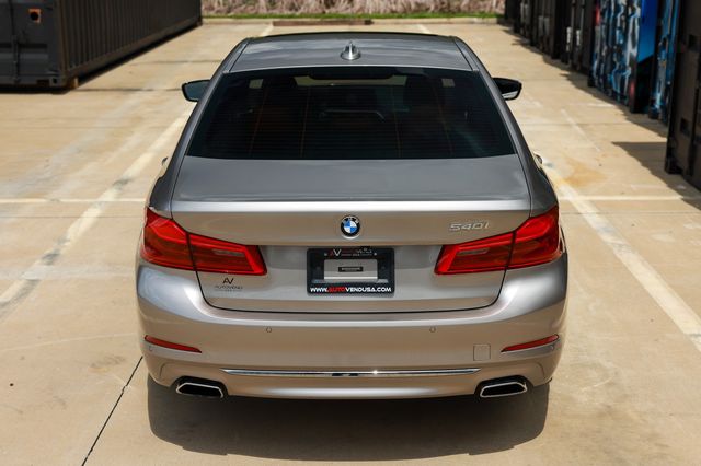 2018 BMW 5 Series 540i - 23040072 - 11