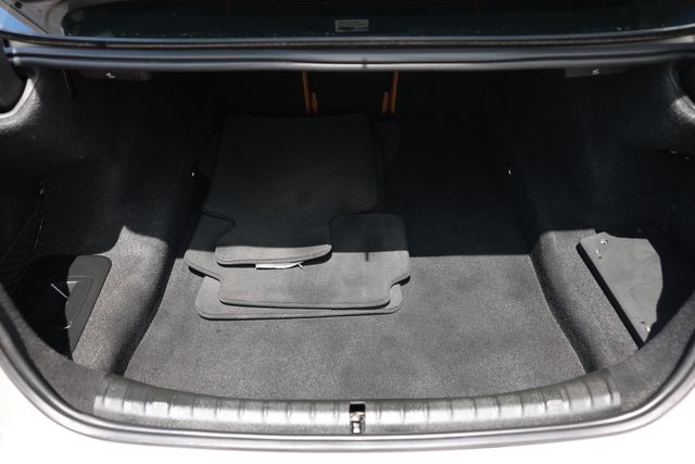 2018 BMW 5 Series 540i - 23040072 - 25