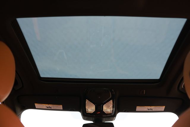 2018 BMW 5 Series 540i - 23040072 - 27