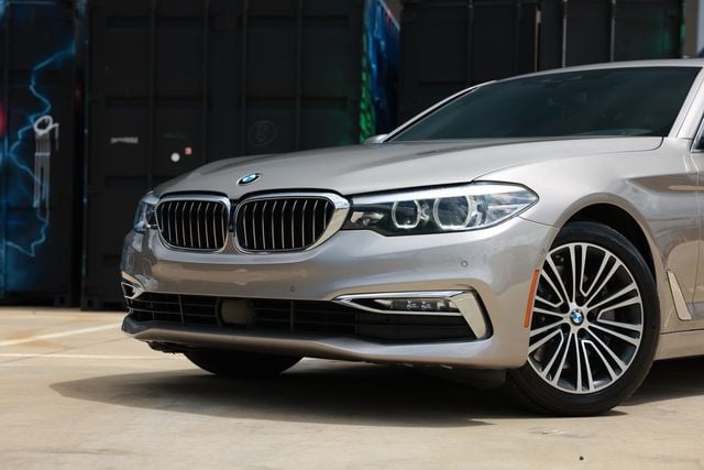 2018 BMW 5 Series 540i - 23040072 - 36