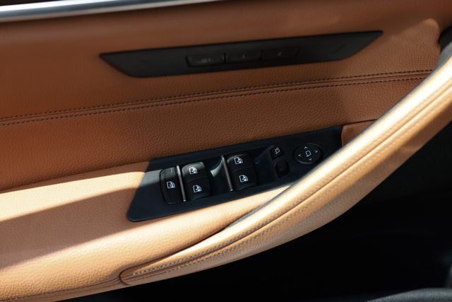 2018 BMW 5 Series 540i - 23040072 - 50