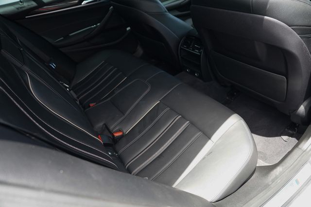 2018 BMW 5 Series 540i M Sport - 23046272 - 15