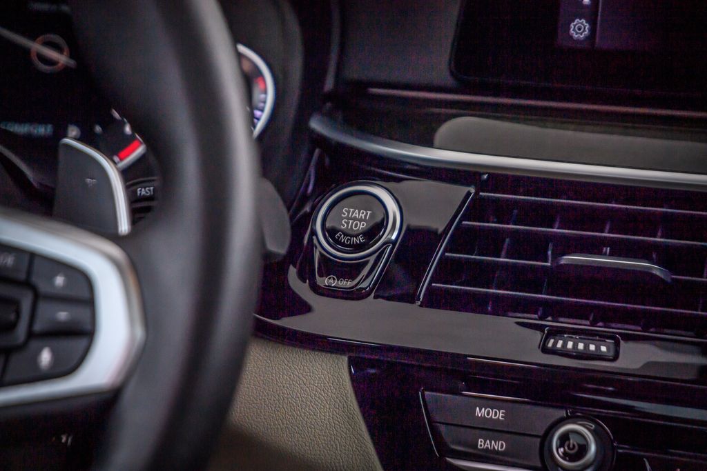 2018 BMW 5 Series 540i M SPORT - NAV - BACKUP CAM - BLUETOOTH - MUST SEE - 23002723 - 30