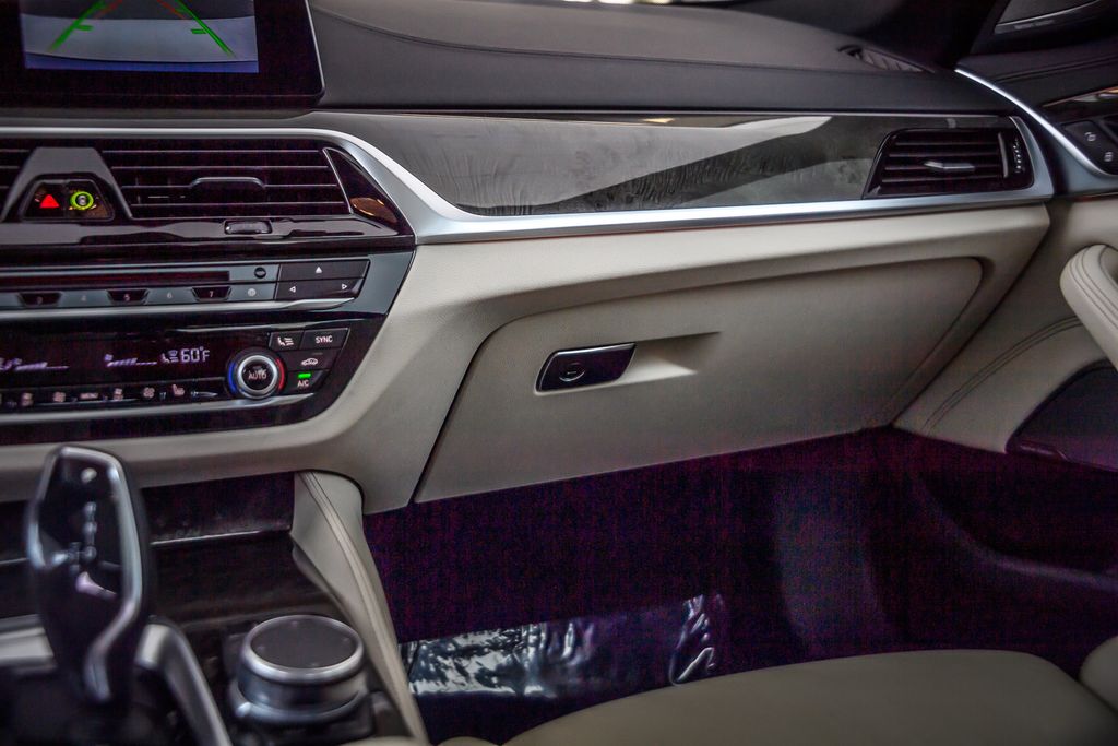 2018 BMW 5 Series 540i M SPORT - NAV - BACKUP CAM - BLUETOOTH - MUST SEE - 23002723 - 35