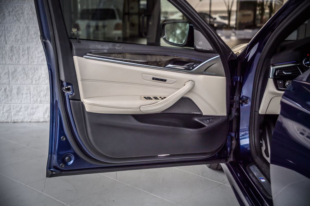 2018 BMW 5 Series 540i M SPORT - NAV - BACKUP CAM - BLUETOOTH - MUST SEE - 23002723 - 55