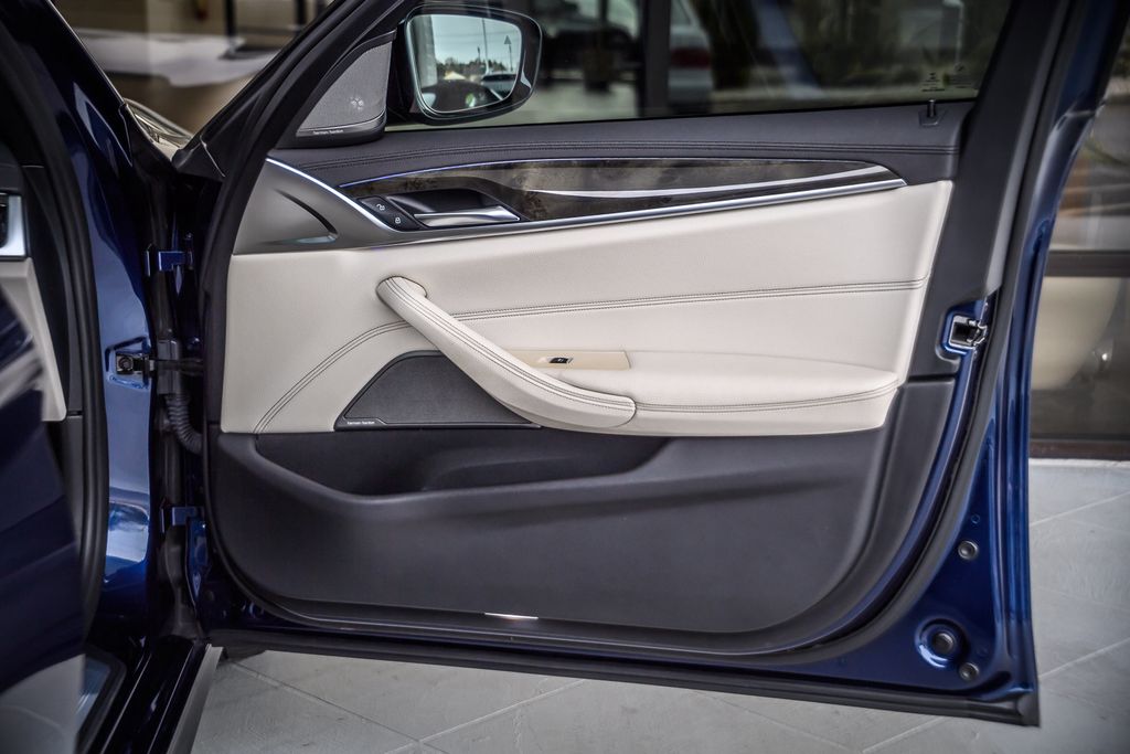 2018 BMW 5 Series 540i M SPORT - NAV - BACKUP CAM - BLUETOOTH - MUST SEE - 23002723 - 60