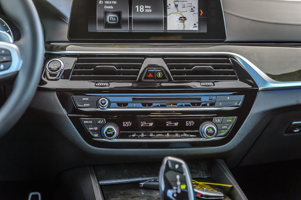 2018 BMW 5 Series 540i M SPORT - NAV - BACKUP CAM - BLUETOOTH - MUST SEE - 23023691 - 31