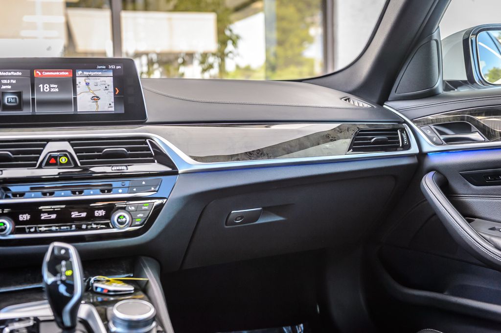 2018 BMW 5 Series 540i M SPORT - NAV - BACKUP CAM - BLUETOOTH - MUST SEE - 23023691 - 37