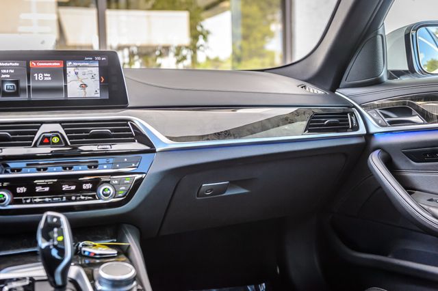 2018 BMW 5 Series 540i M SPORT - NAV - BACKUP CAM - BLUETOOTH - MUST SEE - 23023691 - 37