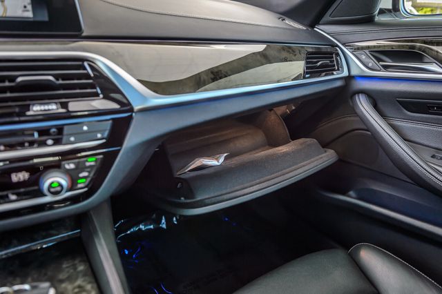 2018 BMW 5 Series 540i M SPORT - NAV - BACKUP CAM - BLUETOOTH - MUST SEE - 23023691 - 38