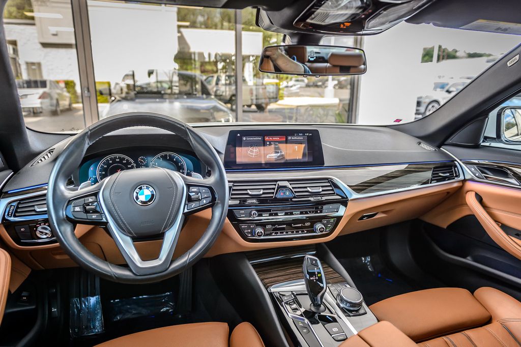 2018 BMW 5 Series 540i - WHITE ON BROWN -  NAV - BACKUP CAM - BLUETOOTH - MUST SEE - 23007549 - 24