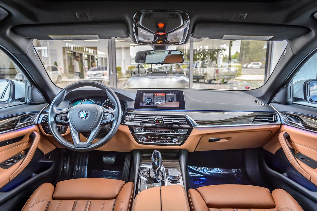 2018 BMW 5 Series 540i - WHITE ON BROWN -  NAV - BACKUP CAM - BLUETOOTH - MUST SEE - 23007549 - 2