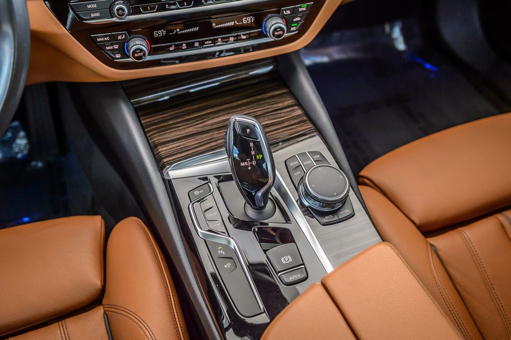 2018 BMW 5 Series 540i - WHITE ON BROWN -  NAV - BACKUP CAM - BLUETOOTH - MUST SEE - 23007549 - 31