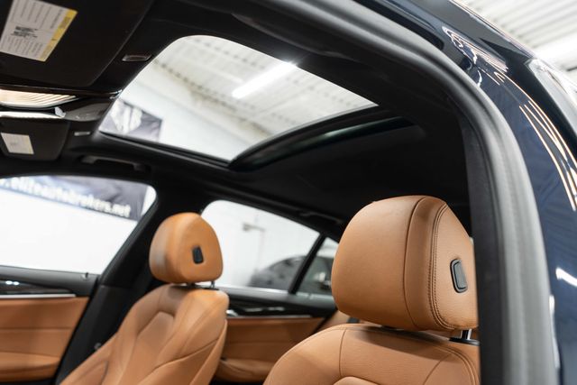 2018 BMW 5 Series 540i xDrive - 22963609 - 9