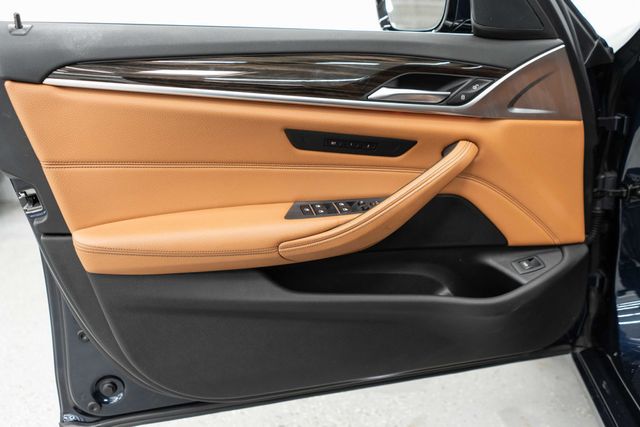 2018 BMW 5 Series 540i xDrive - 22963609 - 13