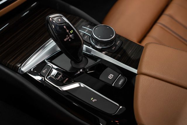 2018 BMW 5 Series 540i xDrive - 22963609 - 15