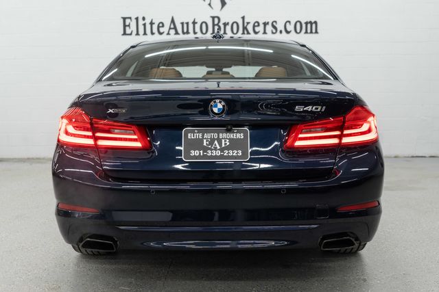 2018 BMW 5 Series 540i xDrive - 22963609 - 3