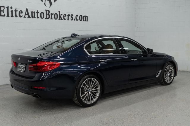 2018 BMW 5 Series 540i xDrive - 22963609 - 40