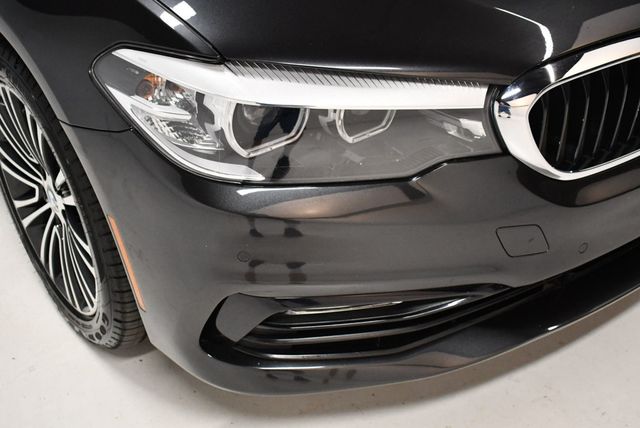 2018 BMW 5 Series 540i xDrive - 22412830 - 11