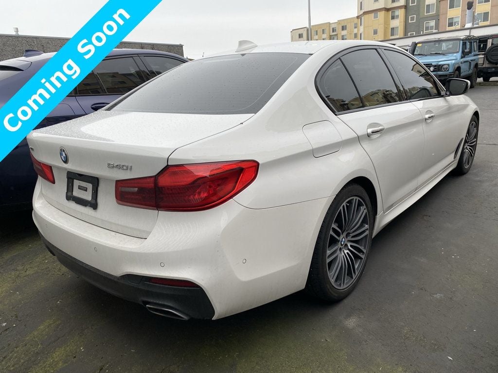 2018 BMW 5 Series 540i xDrive - 22779757 - 5