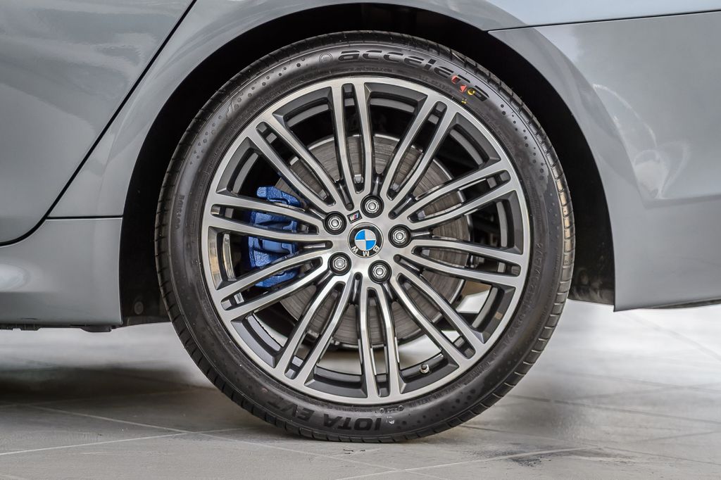 2018 BMW 5 Series 540i xDrive - 22994326 - 13