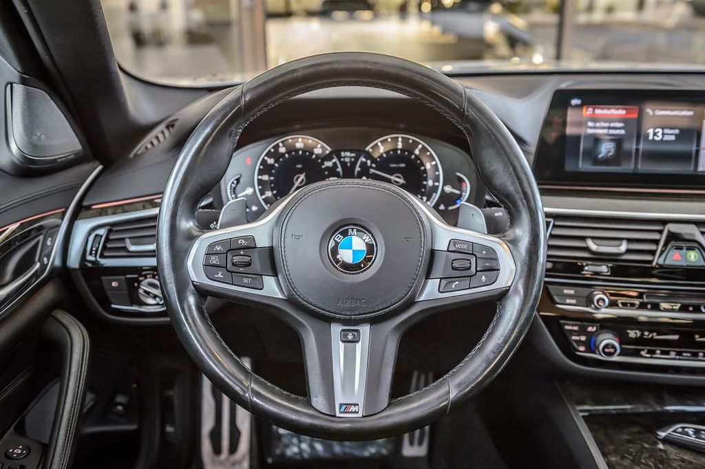 2018 BMW 5 Series 540i xDrive - 22994326 - 26