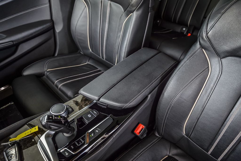 2018 BMW 5 Series 540i xDrive - 22994326 - 30