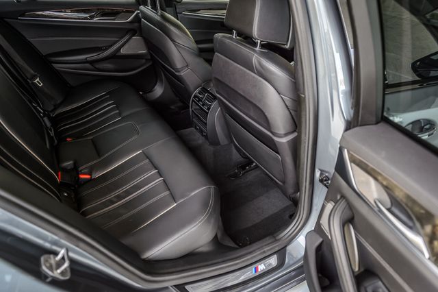 2018 BMW 5 Series 540i xDrive - 22994326 - 41