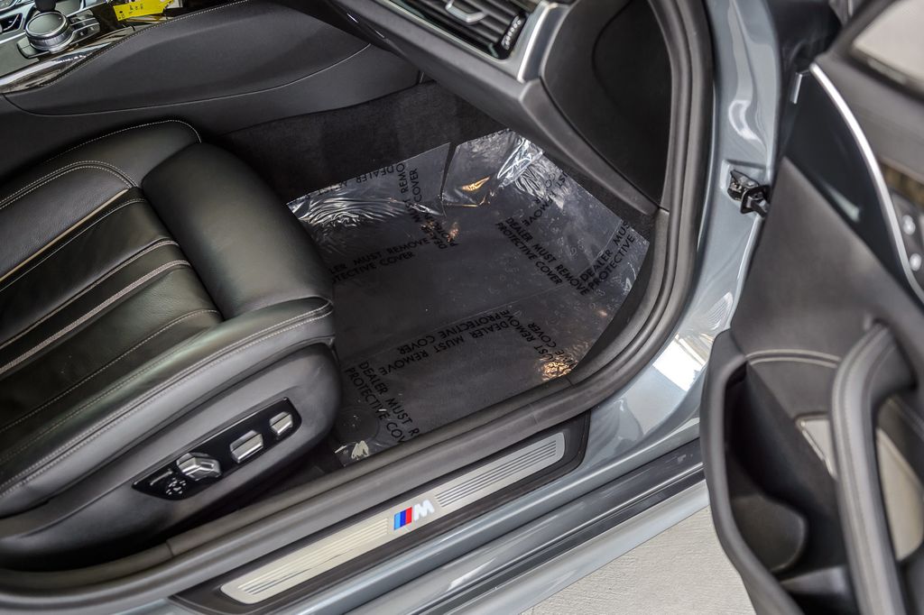 2018 BMW 5 Series 540i xDrive - 22994326 - 44