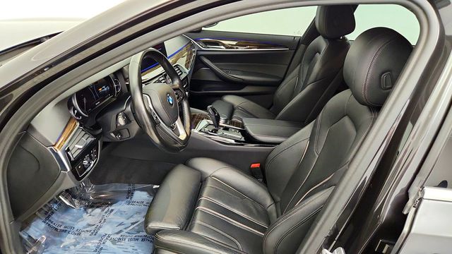 2018 BMW 5 Series 540i xDrive - 23096154 - 19