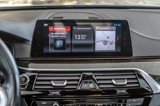 2018 BMW 5 Series 540i xDRIVE - M SPORT - NAV - BACKUP CAM - BLUETOOTH - GORGEOUS - 22994326 - 27