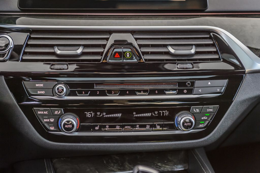 2018 BMW 5 Series 540i xDRIVE - M SPORT - NAV - BACKUP CAM - BLUETOOTH - GORGEOUS - 22994326 - 28