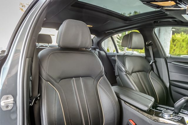 2018 BMW 5 Series 540i xDRIVE - M SPORT - NAV - BACKUP CAM - BLUETOOTH - GORGEOUS - 22994326 - 35