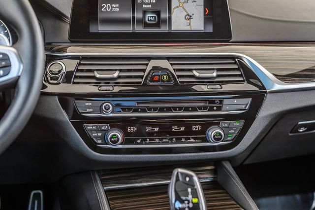 2018 BMW 5 Series 540i xDRIVE - M SPORT - NAV - BACKUP CAM - BLUETOOTH - GORGEOUS - 23007534 - 28