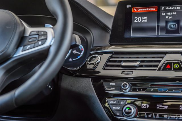 2018 BMW 5 Series 540i xDRIVE - M SPORT - NAV - BACKUP CAM - BLUETOOTH - GORGEOUS - 23007534 - 35