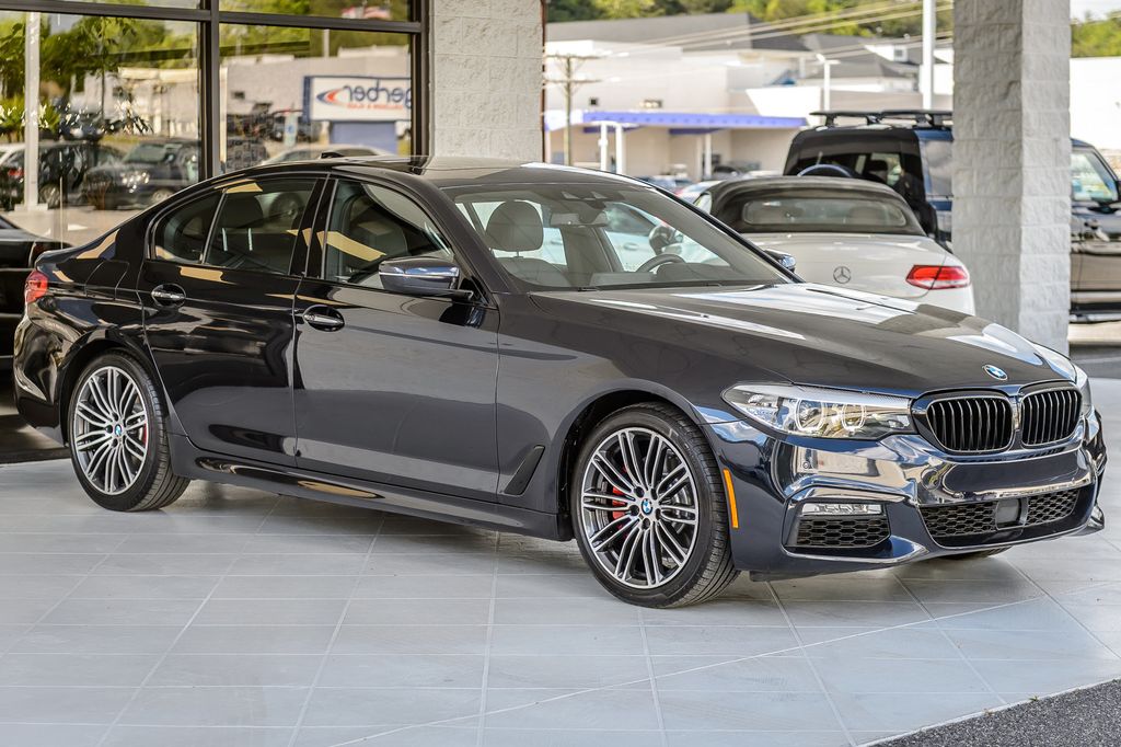 2018 BMW 5 Series 540i xDRIVE - M SPORT - NAV - BACKUP CAM - BLUETOOTH - GORGEOUS - 23007534 - 3