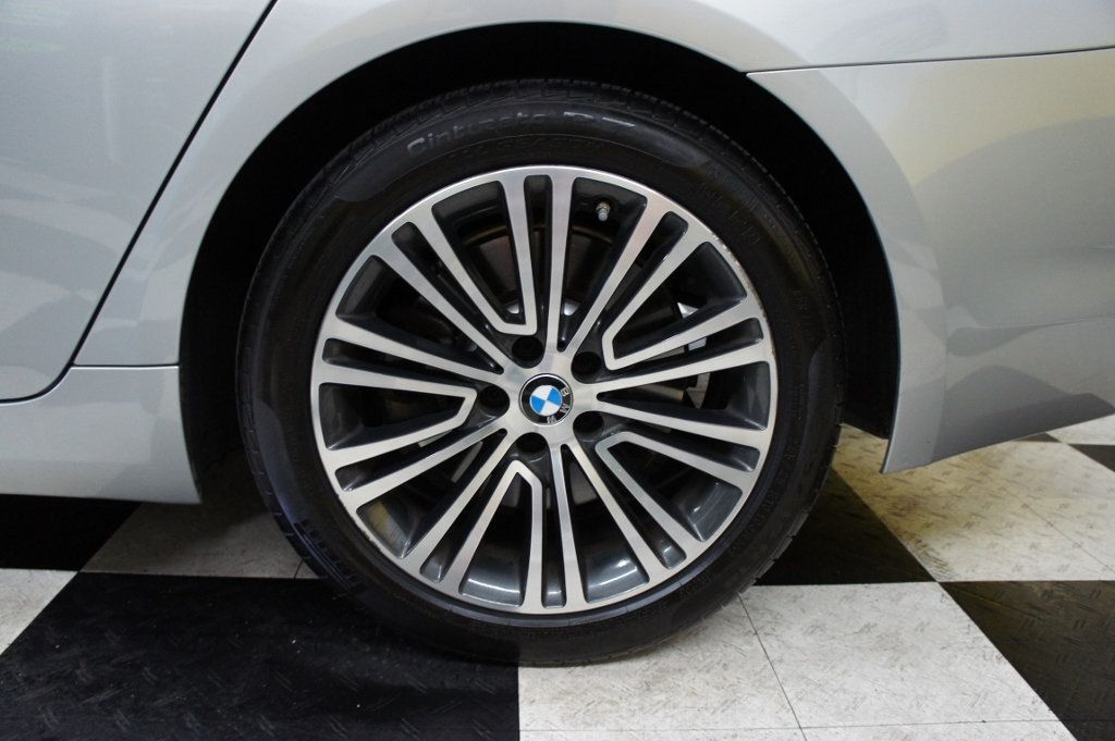 2018 BMW 5 Series 6 cyl turbocharged, 325 HP, SportLine, Stunning! - 22936845 - 18
